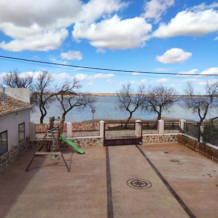 Albergue Los Patos Villafranca de los Caballeros Buitenkant foto